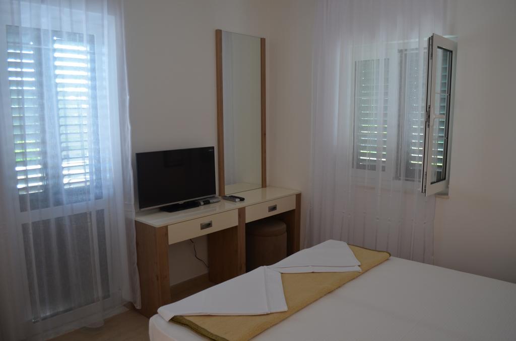 Apartments Tmv Dragovic Sveti Stefan Zimmer foto