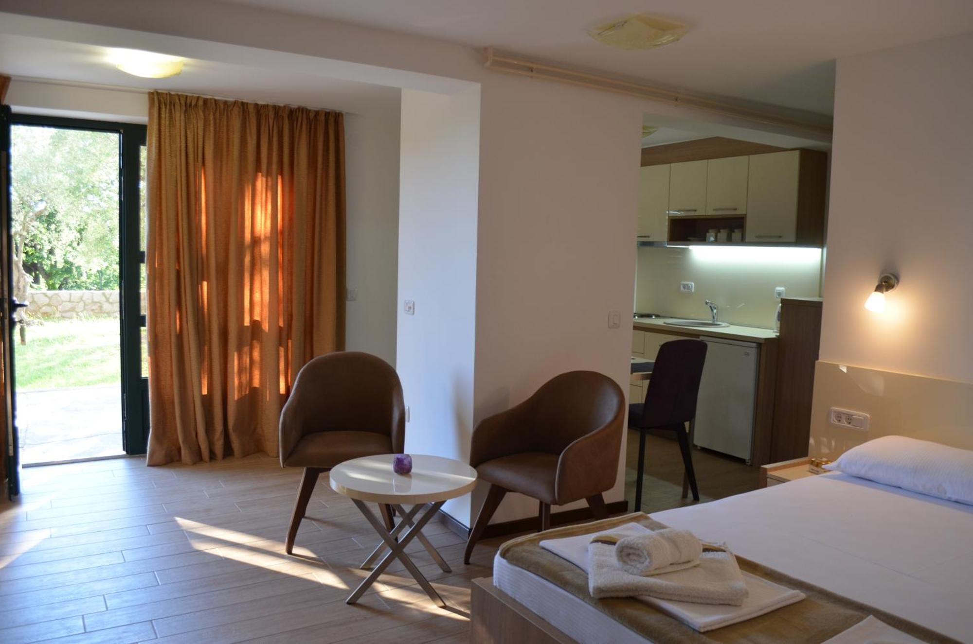Apartments Tmv Dragovic Sveti Stefan Exterior foto