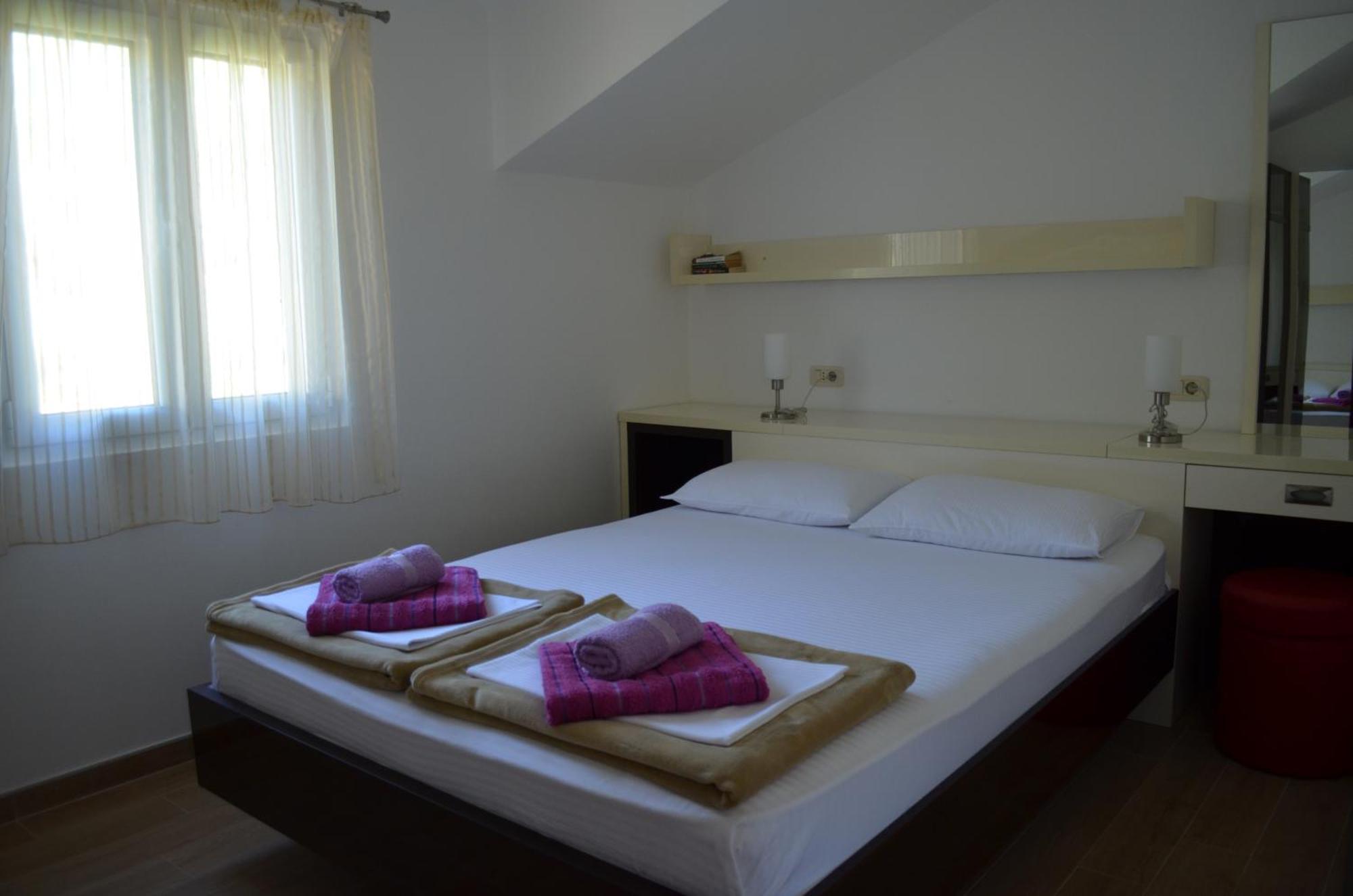 Apartments Tmv Dragovic Sveti Stefan Exterior foto