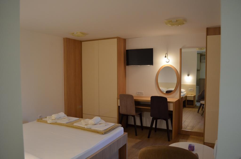 Apartments Tmv Dragovic Sveti Stefan Exterior foto